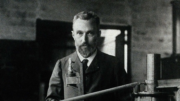 بيار كوري.. عالِم عنوانه الوفاء ونهاية مأساوية