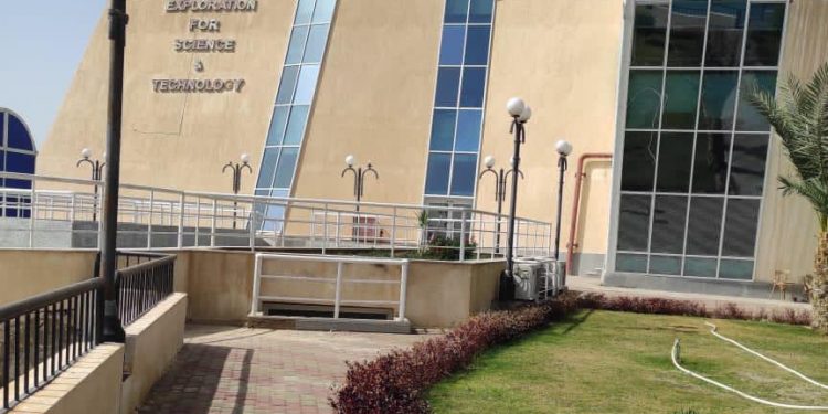 علي مساحة 4 آلاف متر.. "التعليم" تفتتح مركز السويس الاستكشافى بعد تطويره