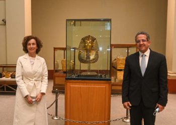 وزير السياحة والآثار يلتقي رئيس منظمة اليونسكو بالمتحف المصري