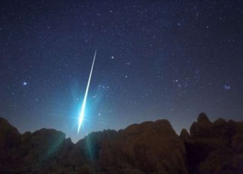 اليوم.. شهب القيثارة تزين سماء الوطن العربي