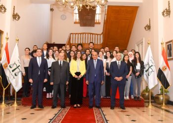 وفد شباب الدارسين بالخارج فى مجلس الدولة