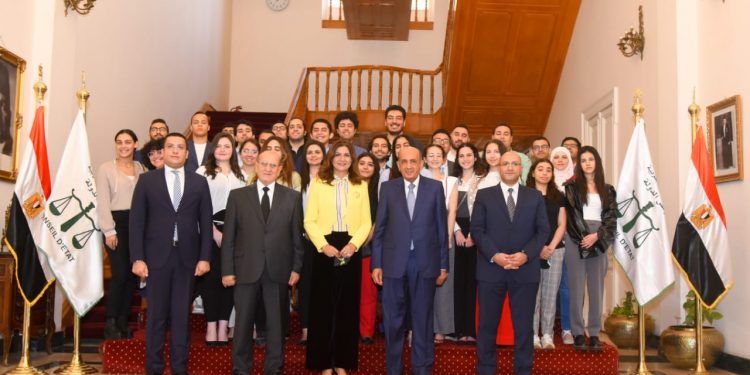 وفد شباب الدارسين بالخارج فى مجلس الدولة