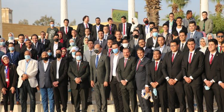 وزير الشباب والرياضة وأبطال عملية إيلات فى لقاء مفتوح مع شباب الأسر والاتحادات الطلابية بمعهد إعداد القادة بحلوان