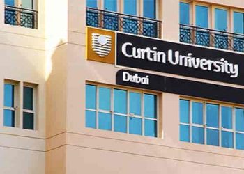 جامعة كيرتن في دبي تقدم منحة لطلاب البكالوريوس والماجستير