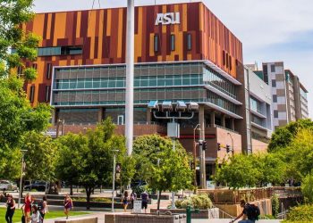 جامعة أريزونا الأمريكية تقدم منحة لطلاب البكالوريوس