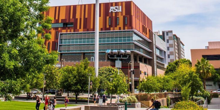 جامعة أريزونا الأمريكية تقدم منحة لطلاب البكالوريوس