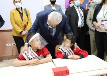 للقضاء على مافيا الكتب المدرسية.. التعليم تعلن تزويد الكتب المدرسية "بباركود"  