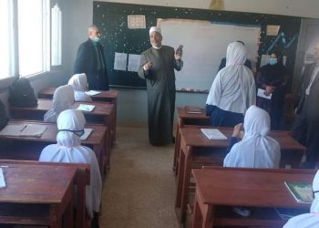 رئيس منطقة سوهاج الأزهرية يتفقد معاهد المنطقة المرشحة للاعتماد ضمان جودة التعليم