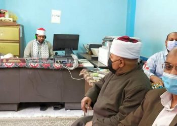 رئيس منطقة أسوان الأزهرية يتابع اختبارات المتقدمين للعمل بتحفيظ القرآن الكريم