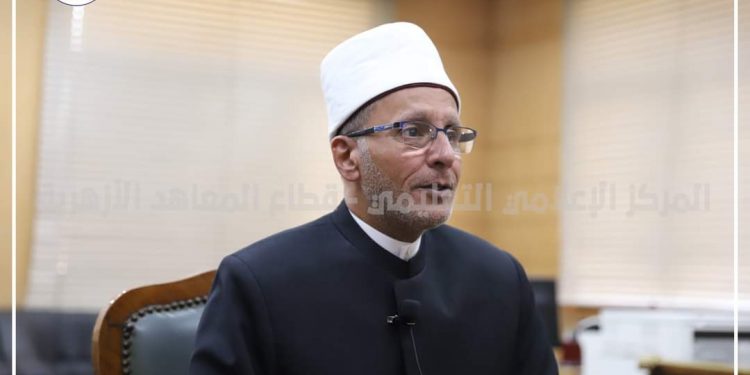 رئيس قطاع المعاهد الأزهرية يجتمع مع رؤساء المناطق استعداد للامتحانات