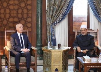 الرئيس التونسي والإمام الأكبر يتفقان على تشكيل لجنة علمية لخدمة الثقافة الإسلامية
