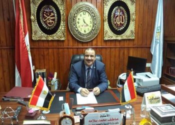 تكريم الطالبة سما لفوزها بالمركز الثاني في مسابقة حفظ وتلاوة القرآن الكريم