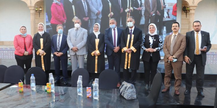 رئيس جامعة الأزهر يشهد حفل تخريج الدفعة 49 بطب الأزهر