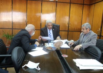 نائب رئيس جامعة الأزهر يترأس اجتماعَ لجنةِ الإرشاد الأكاديمي