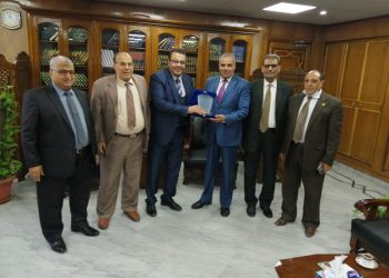 صالون يونس الثقافي يكرم رئيس جامعة الأزهر لجهوده المخلصة في خدمة اللغة العربية