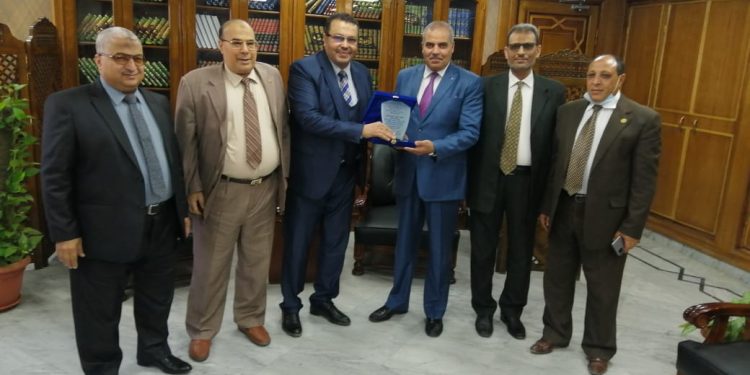 صالون يونس الثقافي يكرم رئيس جامعة الأزهر لجهوده المخلصة في خدمة اللغة العربية