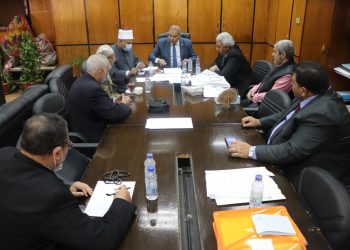 رئيس جامعة الأزهر يترأس اجتماع لجنة الإرشاد الأكاديمي