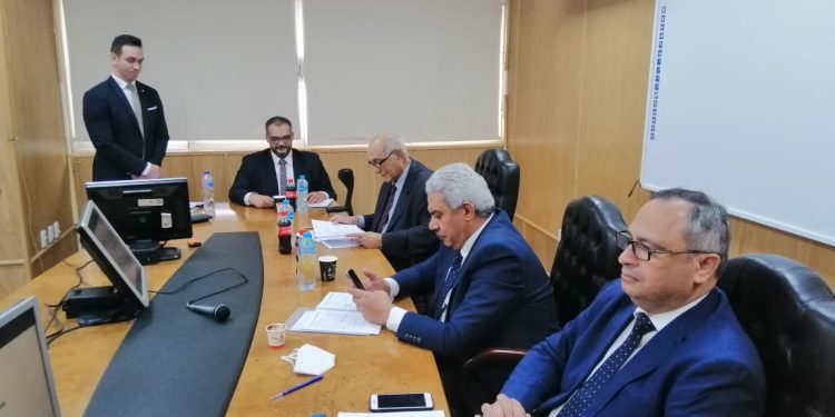 رسالة ماجستير بطب الأزهر تتناول العلاج الجراحي لكسور عظمة الترقوة في البالغين