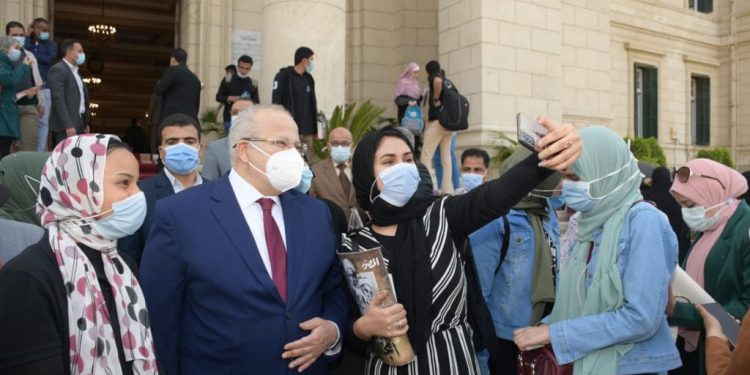 جامعة القاهرة تحتفل بتوزيع جوائز مسابقة “أفضل تلاوة للقرآن الكريم”