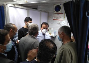 وزير التعليم العالي يتفقد مستشفى بنها الجامعي للاطمئنان على مصابي حادث قطار طوخ