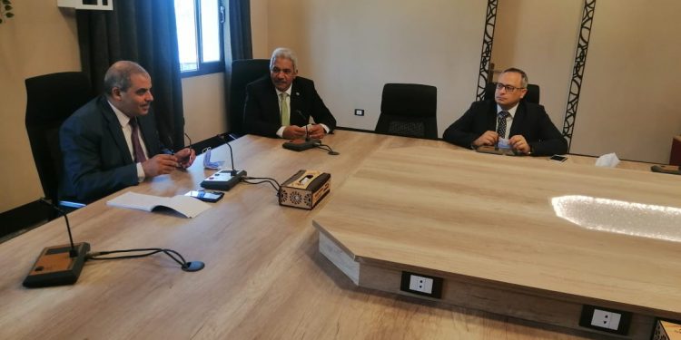 أمين المجلس الأعلى للمستشفيات الجامعية يشيد بجهود قطاع الطب بجامعة الأزهر في ظل جائحة كورونا