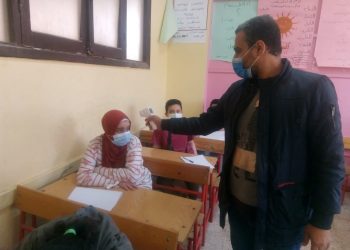 "أمهات مصر": صعوبة في فيزياء وكيمياء أولي ثانوي