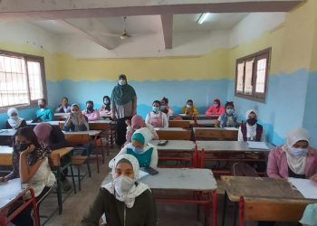 "أمهات مصر": صعوبة في فيزياء وكيمياء أولي ثانوي