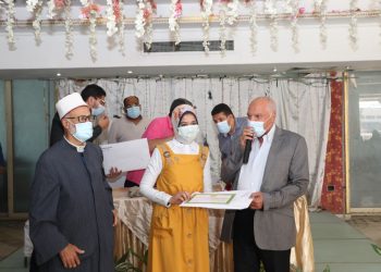 “المهن التعليمية” تكرم أبنائها من حفظة القرأن الكريم