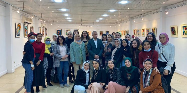 تربية فنية جامعة حلوان تنظم معرض نسجية معاصرة