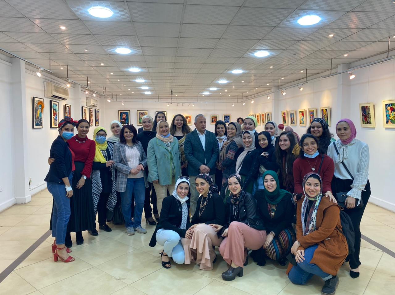 تربية فنية جامعة حلوان تنظم معرض نسجية معاصرة
