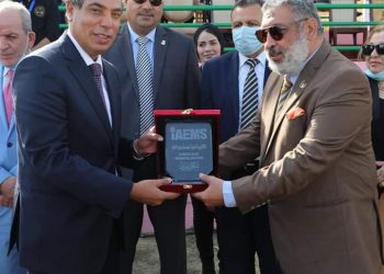 معهد الخدمة الاجتماعية يفوز بدورة الصداقة للمعاهد المصرية