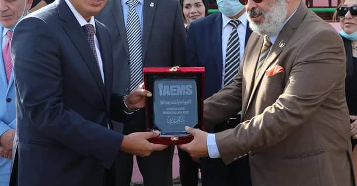 معهد الخدمة الاجتماعية يفوز بدورة الصداقة للمعاهد المصرية