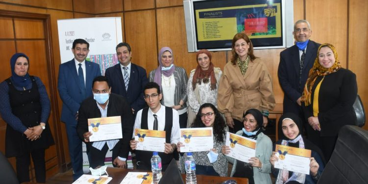 طلاب الفنون التطبيقية جامعة حلوان يحصدون المراكز الأولى في مسابقة تصميم المنسوجات ITEX