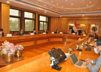 جامعة حلوان تستقبل لجنة الأعلى للجامعات للنظر في بدء الدراسة بكلية الدراسات العليا والبحوث البينية