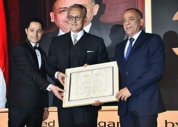 دولة صربيا تمنح مصطفي وزيري سفيرا للنوايا الحسنه