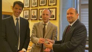 مصر تسترد قطعتين أثريتين من إيطاليا