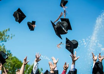 على رأسها السويد.. منح الجامعات في 24 ساعة