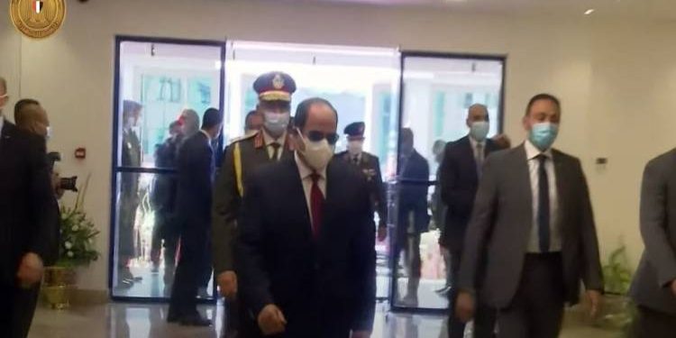 الرئيس: مستعدون لتوطين صناعة الدواء في مصر