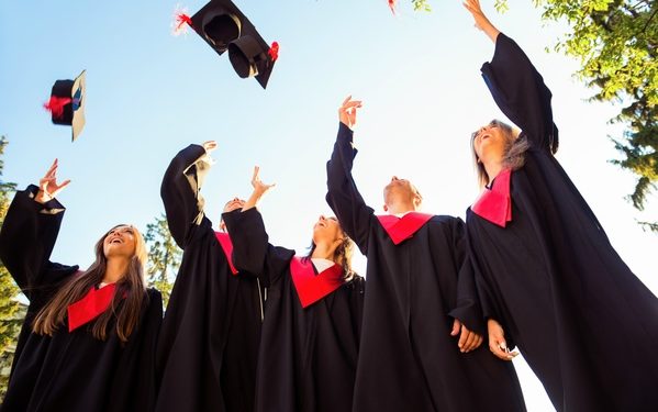 أبرزها أستراليا وإيطاليا.. منح الجامعات في 24 ساعة