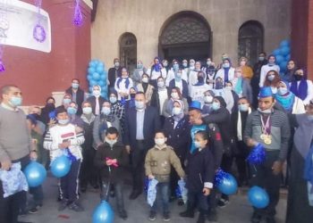 قنصوة يشارك فى وقفه تضامنية مع اطفال العالم المصابين بإضطراب طيف التوحد