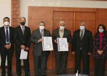 الجامعة المصرية الصينية تحصل على شهادتي ايزو في النظام الإداري والجودة التعليمية