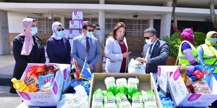 صندوق تحيا مصر يوفر 80 طنا مواد غذائية ودواجن لـ 6 آلاف أسرة بدمياط