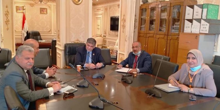 5 مطالب لخريجي "العلوم الصحية" بالنواب