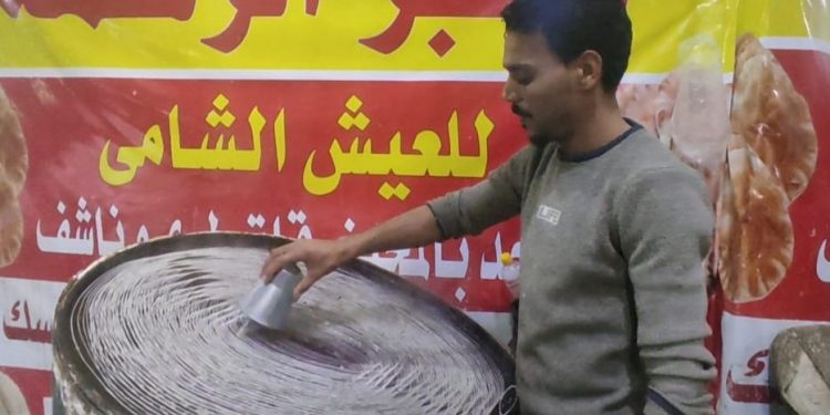 أبو ملك يكشف سر الكنافة اليدوي