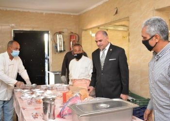  جامعة الأقصر تقدم وجبات إفطار وسحور للأمن ومشرفي المدن