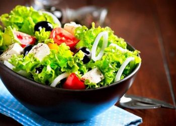  4 فوائد للسلطة على مائدة إفطار رمضان