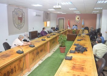 لجنة الأزمات بجامعة سوهاج تستعد لامتحانات الفصل الدراسي الثاني