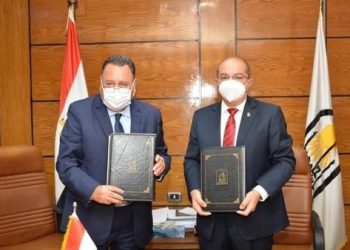 رئيس جامعة أسيوط يوقع بروتكول تعاون مشترك مع OGS
