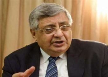 عوض تاج الدين: الانتهاء من تطعيم 2 مليون مواطن ضد كورونا قريبا