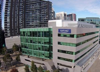 كلية كابلان لإدارة الأعمال تقدم منحة لطلاب البكالوريوس في أستراليا